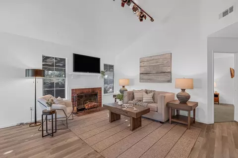 42144 Teatree Ct, Temecula, CA 92591