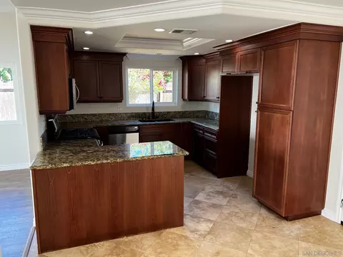 738 Ball Ave, Escondido, CA 92026 photo 3