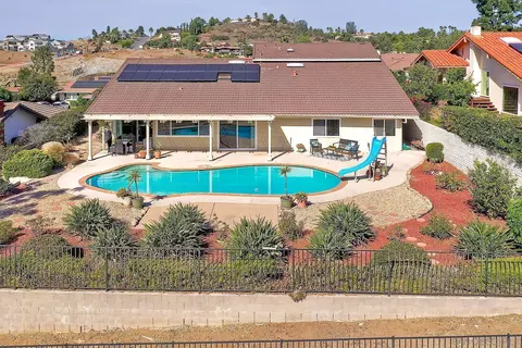 17131 Cloudcroft Dr, Poway, CA 92064 photo 4