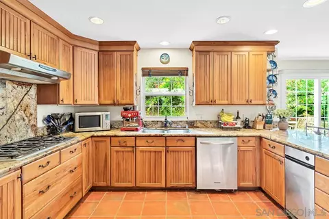 15127 Sycamore Canyon Rd, Poway, CA 92064 photo 21