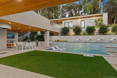 6349 Castejon Dr, La Jolla, CA 92037 photo 20