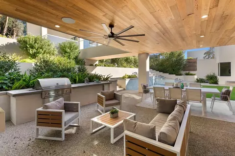 6349 Castejon Dr, La Jolla, CA 92037 photo 12