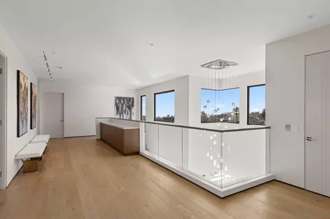 6349 Castejon Dr, La Jolla, CA 92037 photo 30