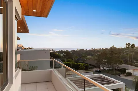 6349 Castejon Dr, La Jolla, CA 92037 photo 25