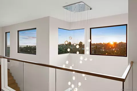 6349 Castejon Dr, La Jolla, CA 92037 photo 31