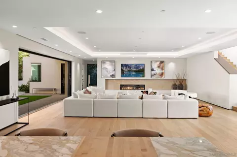 6349 Castejon Dr, La Jolla, CA 92037 photo 18