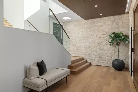 6349 Castejon Dr, La Jolla, CA 92037 photo 40