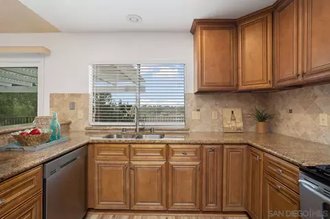 663 Boysenberry Way, Oceanside, CA 92057 photo 11