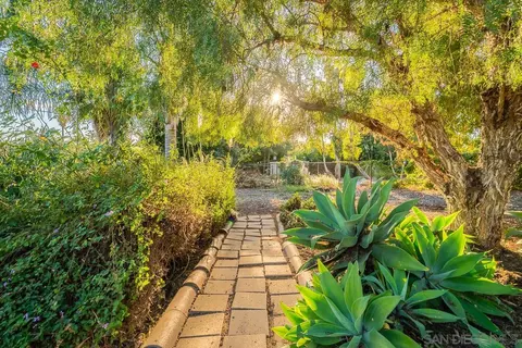 255 Rancho Camino, Fallbrook, CA 92028 photo 52