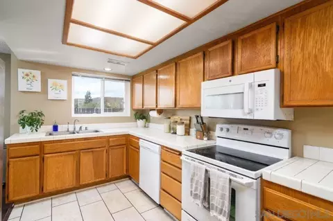 10508 Flora Azalea Ct, Santee, CA 92071 photo 11