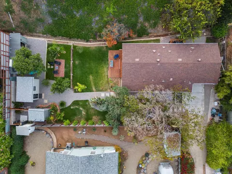 1059 Eucalyptus, Vista, CA 92084 photo 2