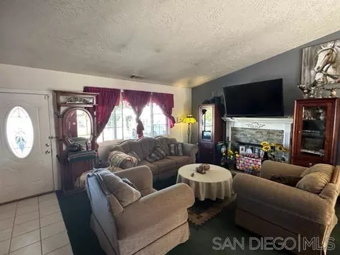 7648 Jenkins, Hesperia, CA 92345 photo 2