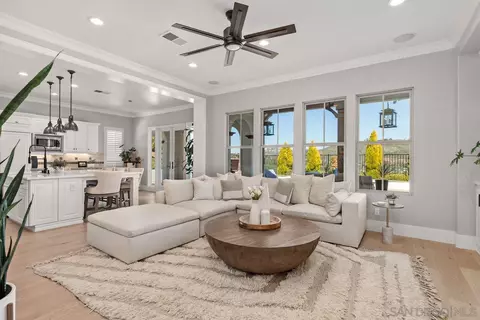 7158 Sitio Caballero, Carlsbad, CA 92009