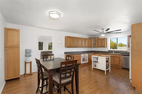 9147 Rosedale Dr, Spring Valley, CA 91977 photo 9