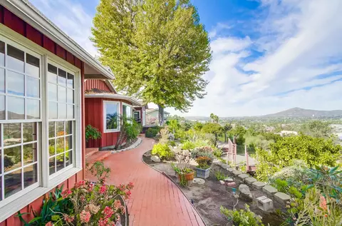 10001 Pandora Dr, La Mesa, CA 91941