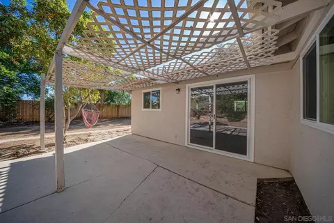 950 E Fallbrook St, Fallbrook, CA 92028 photo 25