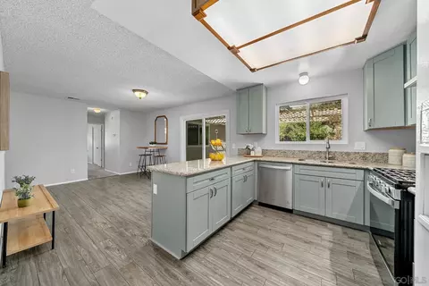 950 E Fallbrook St, Fallbrook, CA 92028 photo 11