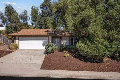 950 E Fallbrook St, Fallbrook, CA 92028 photo 3