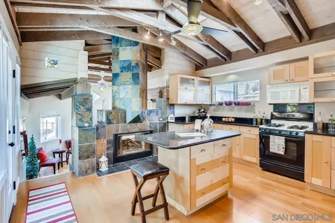 2370 Vancouver Ave, San Diego, CA 92104