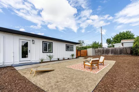 1588 Grapevine Ln, Vista, CA 92083 photo 2