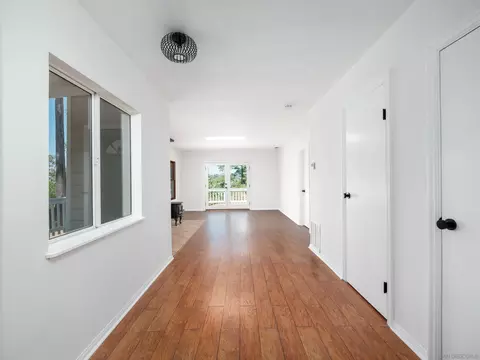 891 Phillips St, Vista, CA 92083 photo 6