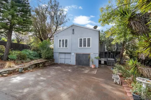 9941 Estrella Dr, Spring Valley, CA 91977