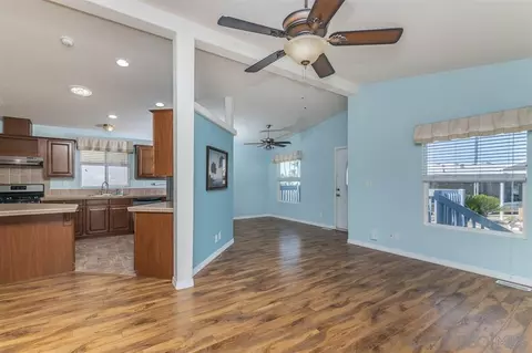 1600 E Vista Way #SPC 39, Vista, CA 92084