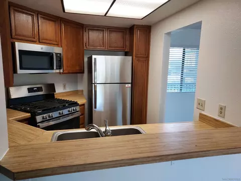 3049 Charwood Ct, Spring Valley, CA 91978 photo 2
