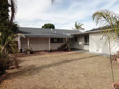 2040 E Washington, Escondido, CA 92027 photo 2