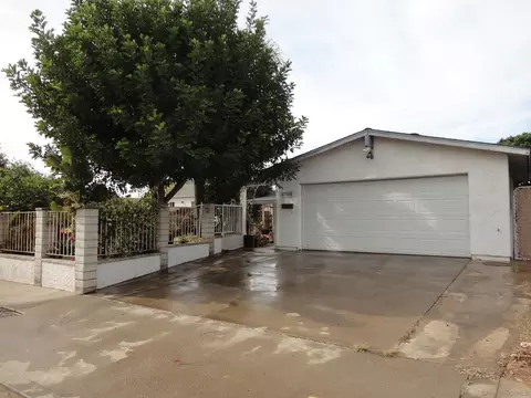 2040 E Washington, Escondido, CA 92027