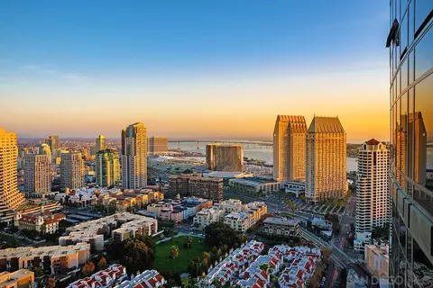 700 W E St #3404, San Diego, CA 92101