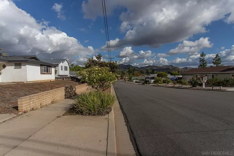  1616 Zephyr Ave, El Cajon, CA 92021 photo 6