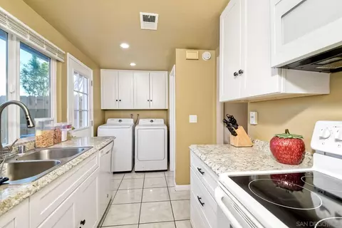 2516 Wanek Rd #B, Escondido, CA 92027 photo 4