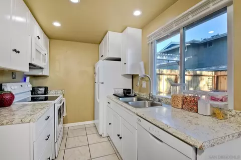 2516 Wanek Rd #B, Escondido, CA 92027 photo 6