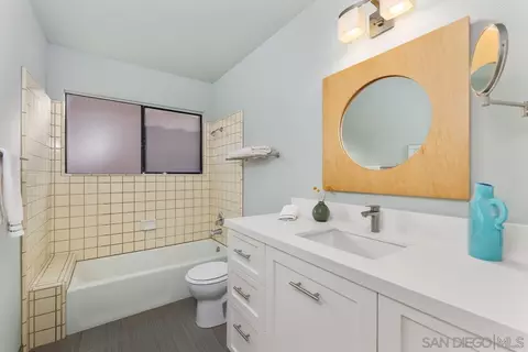 Bath - 13902 Mango, Del Mar, CA 92014 photo 3 of 3