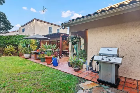 Exterior - 13902 Mango, Del Mar, CA 92014 photo 5 of 9