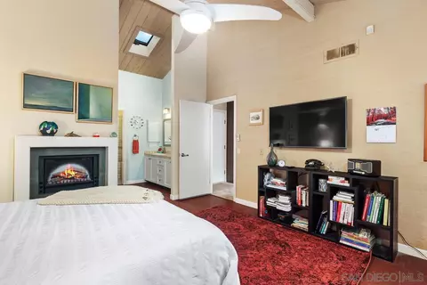 Bedroom - 13902 Mango, Del Mar, CA 92014 photo 2 of 4