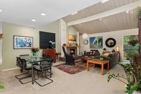 Living - 13902 Mango, Del Mar, CA 92014 photo 2 of 5
