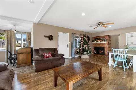 115 Ellis Ln, Fallbrook, CA 92028 photo 5