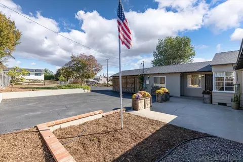 115 Ellis Ln, Fallbrook, CA 92028 photo 36