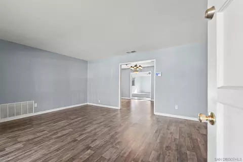 9731 Abbeyfield Rd, Santee, CA 92071 photo 2