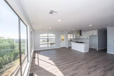 275 S Worthington St #36, Spring Valley, CA 91977 photo 11