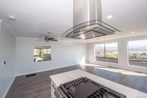 275 S Worthington St #36, Spring Valley, CA 91977 photo 9