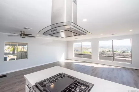 275 S Worthington St #36, Spring Valley, CA 91977 photo 7