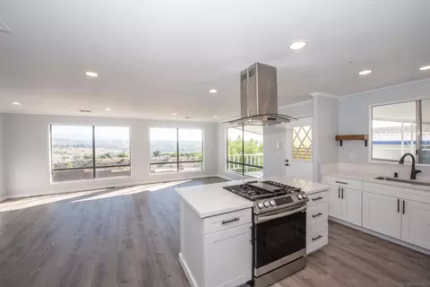 275 S Worthington St #36, Spring Valley, CA 91977