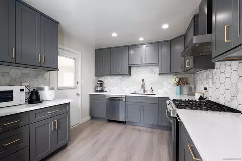 3667 Spa St, San Diego, CA 92105