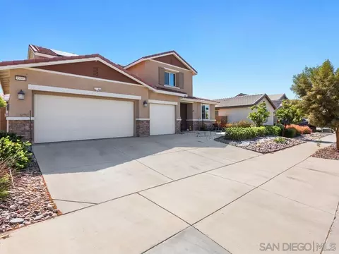 35592 Royal Ct, Winchester, CA 92596 photo 4