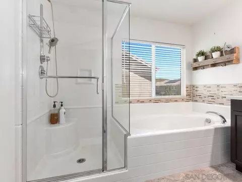 35592 Royal Ct, Winchester, CA 92596 photo 18