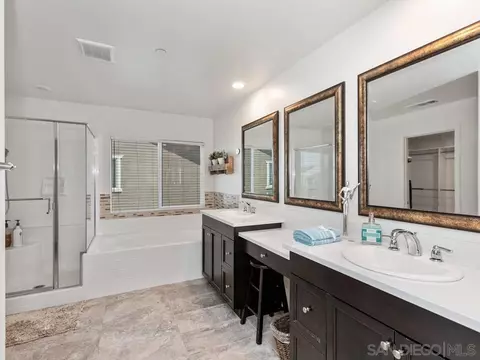 35592 Royal Ct, Winchester, CA 92596 photo 17