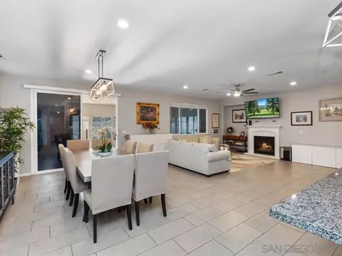 35592 Royal Ct, Winchester, CA 92596 photo 10